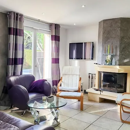 Maison Pour 8 Personnes, Avec Piscine Casa de Férias
